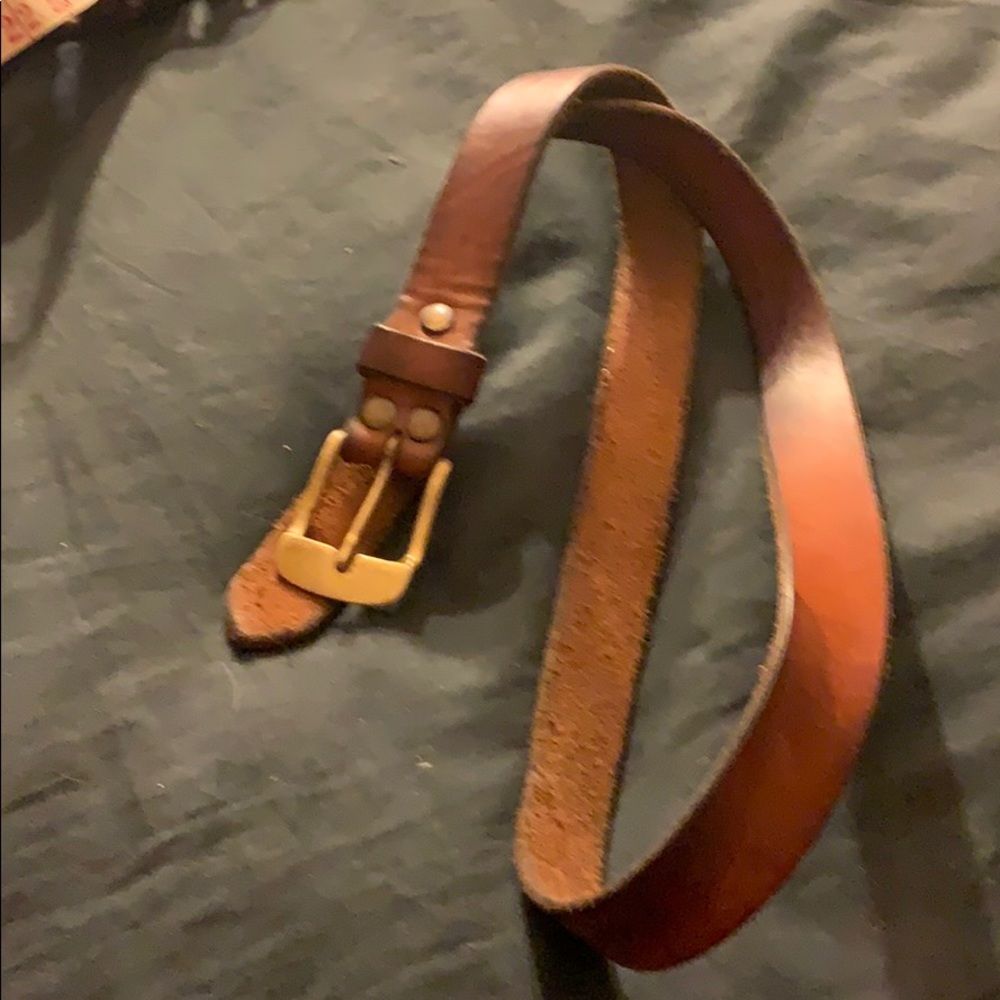 Men’s brown leather belt